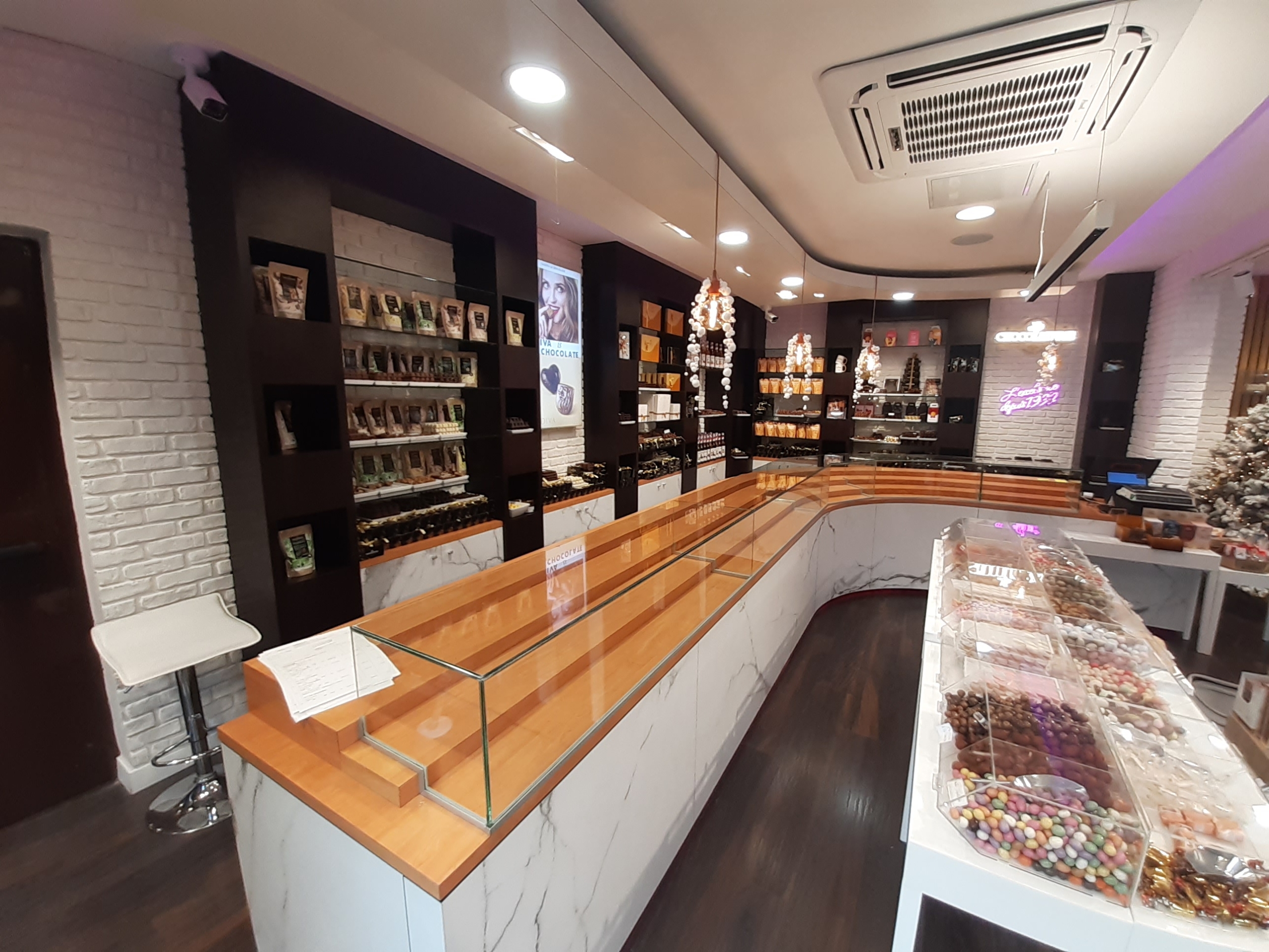 Vitrine chocolaterie SOREMIR Vitrine chocolaterie SOREMIR