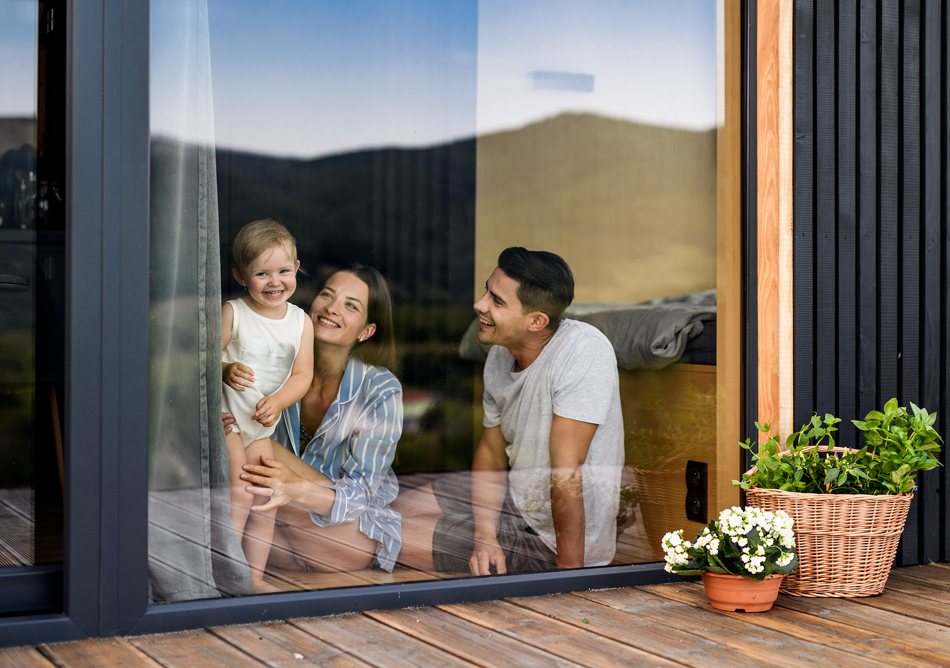 Comment bien choisir votre vitrage à La Réunion ? SOREMIR vous conseille